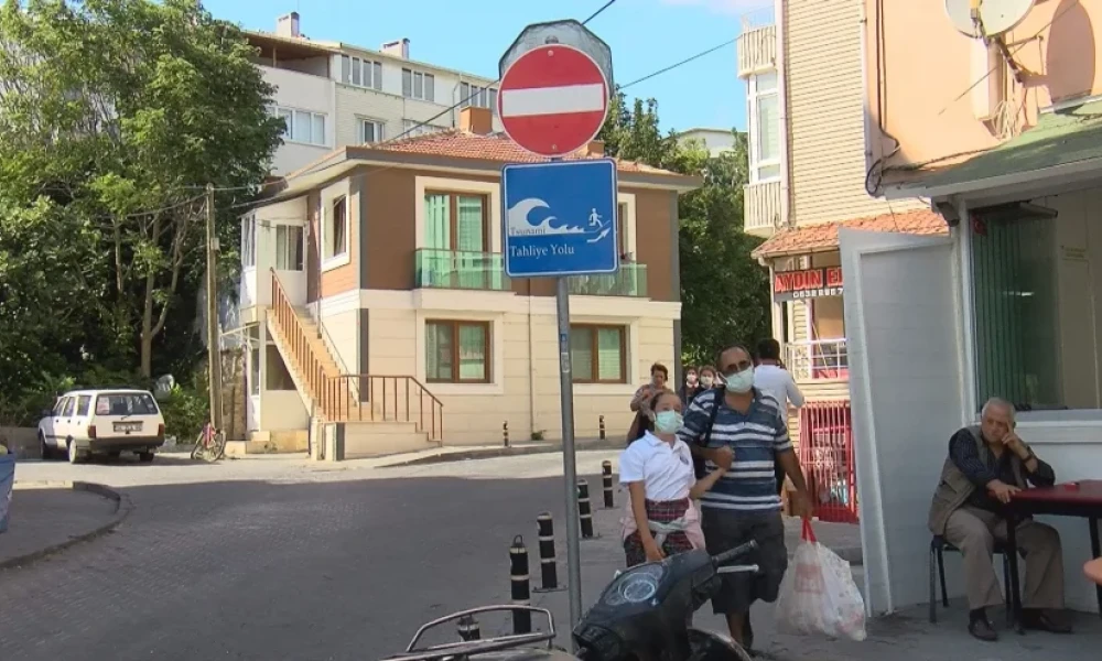 Λέκκας για Κωνσταντινούπολη: "Δεδομένος ο μεγάλος σεισμός"- Προειδοποιούν ακόμα και για τσουνάμι (Βίντεο)